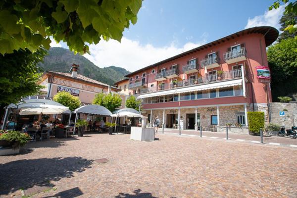 Hotel La Fenice E Sole Tremosine Екстер'єр фото
